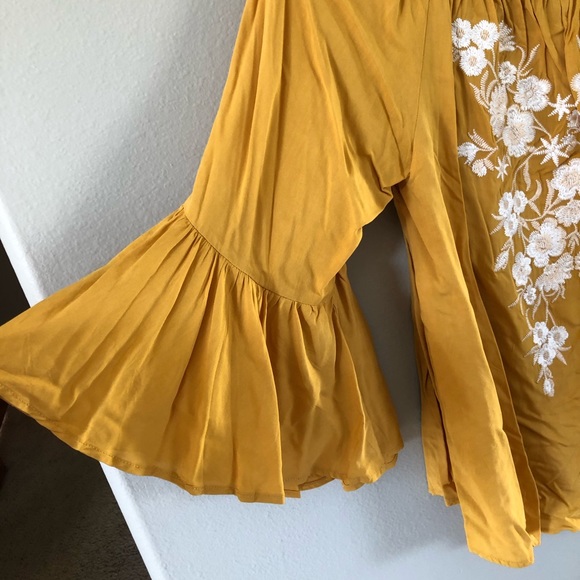 Marigold Bell Sleeves Top - Picture 2 of 6